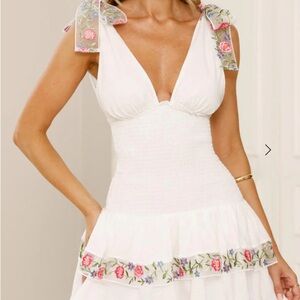 HELLO MOLLY - ROSE PETAL ROMANCE MINI DRESS WHITE EMBROIDERED FLORAL - NEW